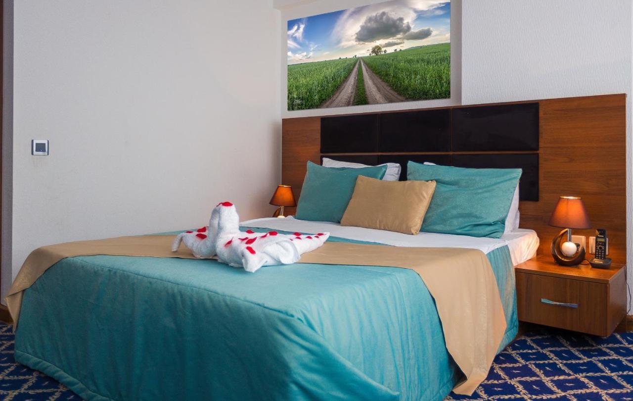 Demir Yol Plaza Hotel Baku Exterior photo